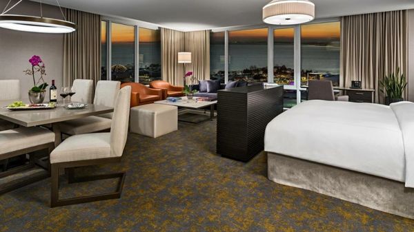 Hotel X Toronto, a Destination by Hyatt Hotel