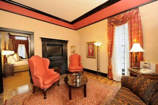 Old Mill Toronto Hotel