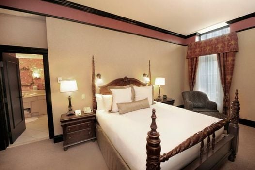 Old Mill Toronto Hotel