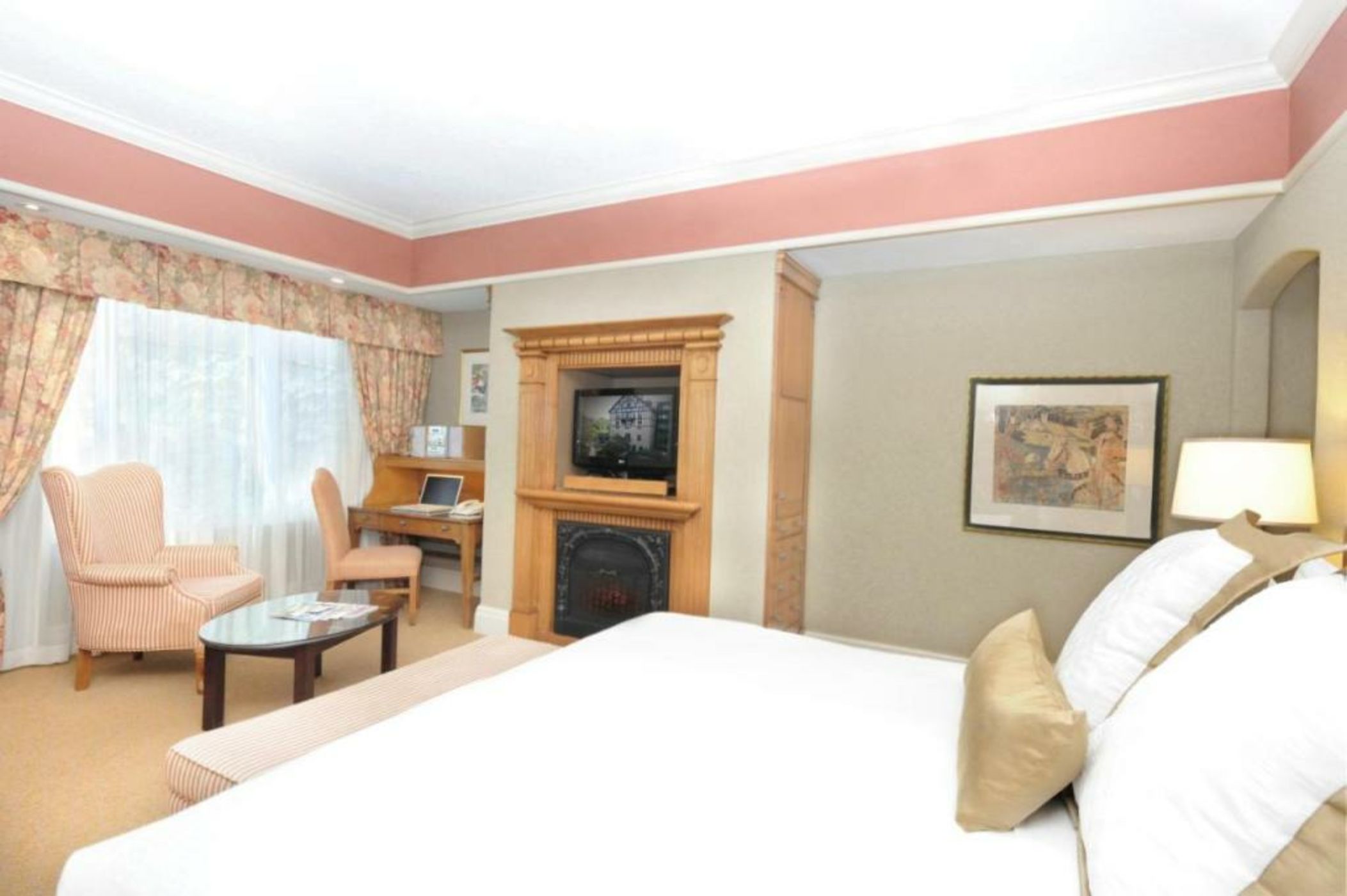 Old Mill Toronto Hotel