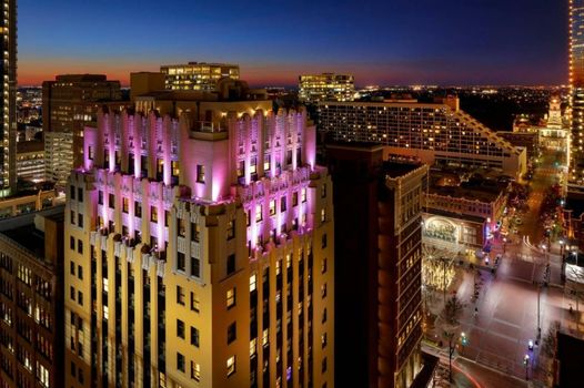 The Sinclair, Autograph Collection