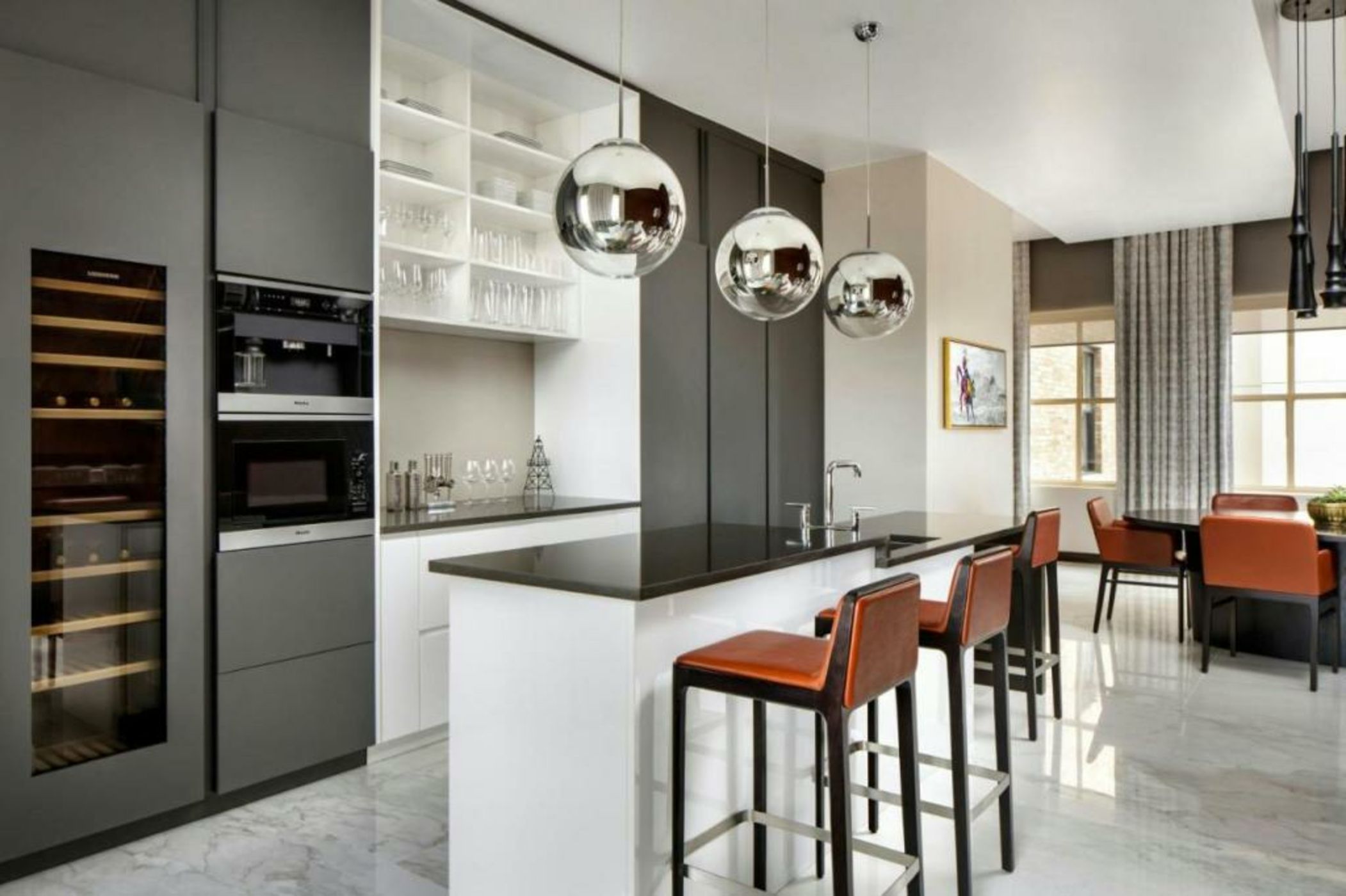 The Sinclair, Autograph Collection