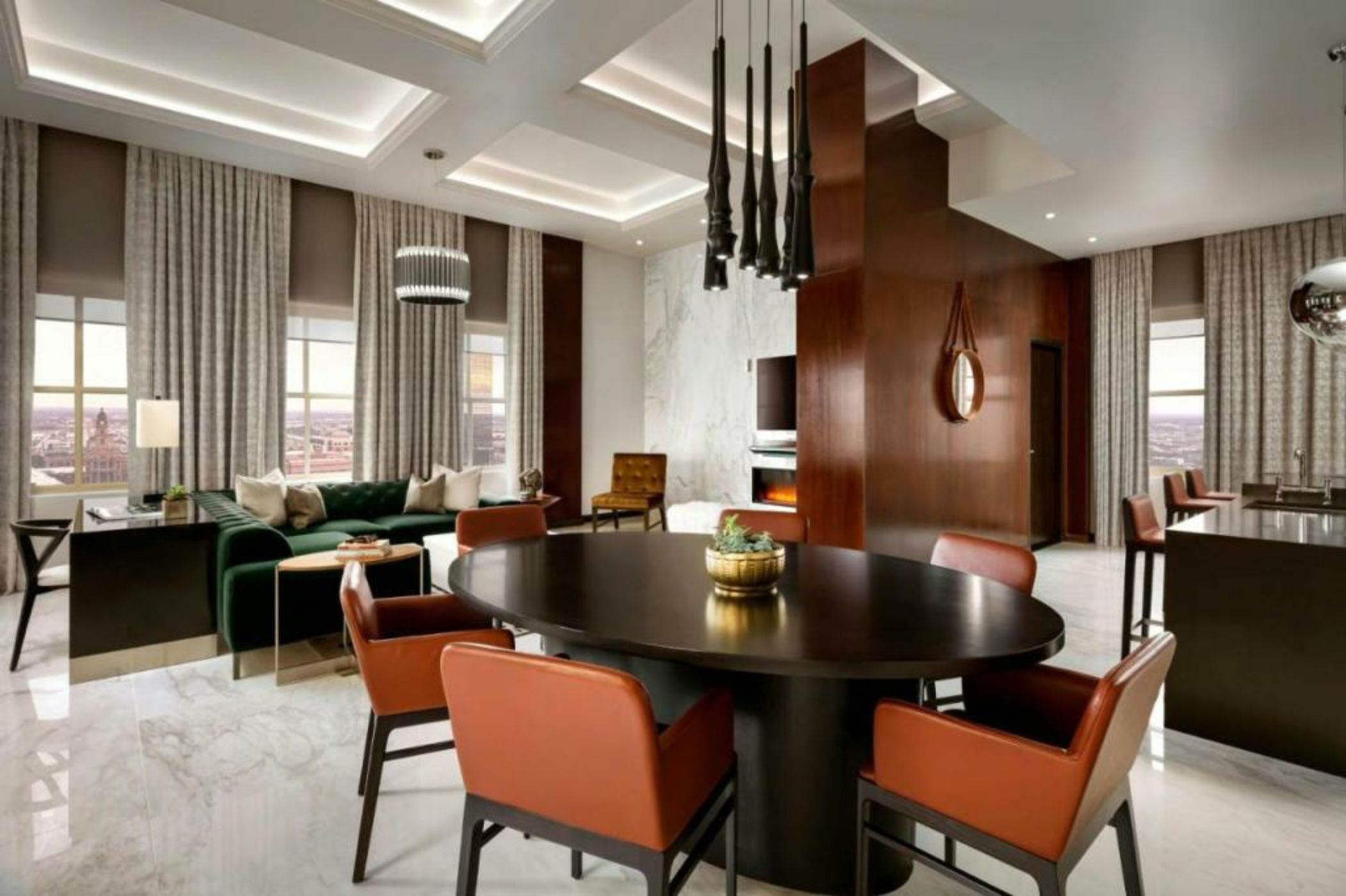 The Sinclair, Autograph Collection