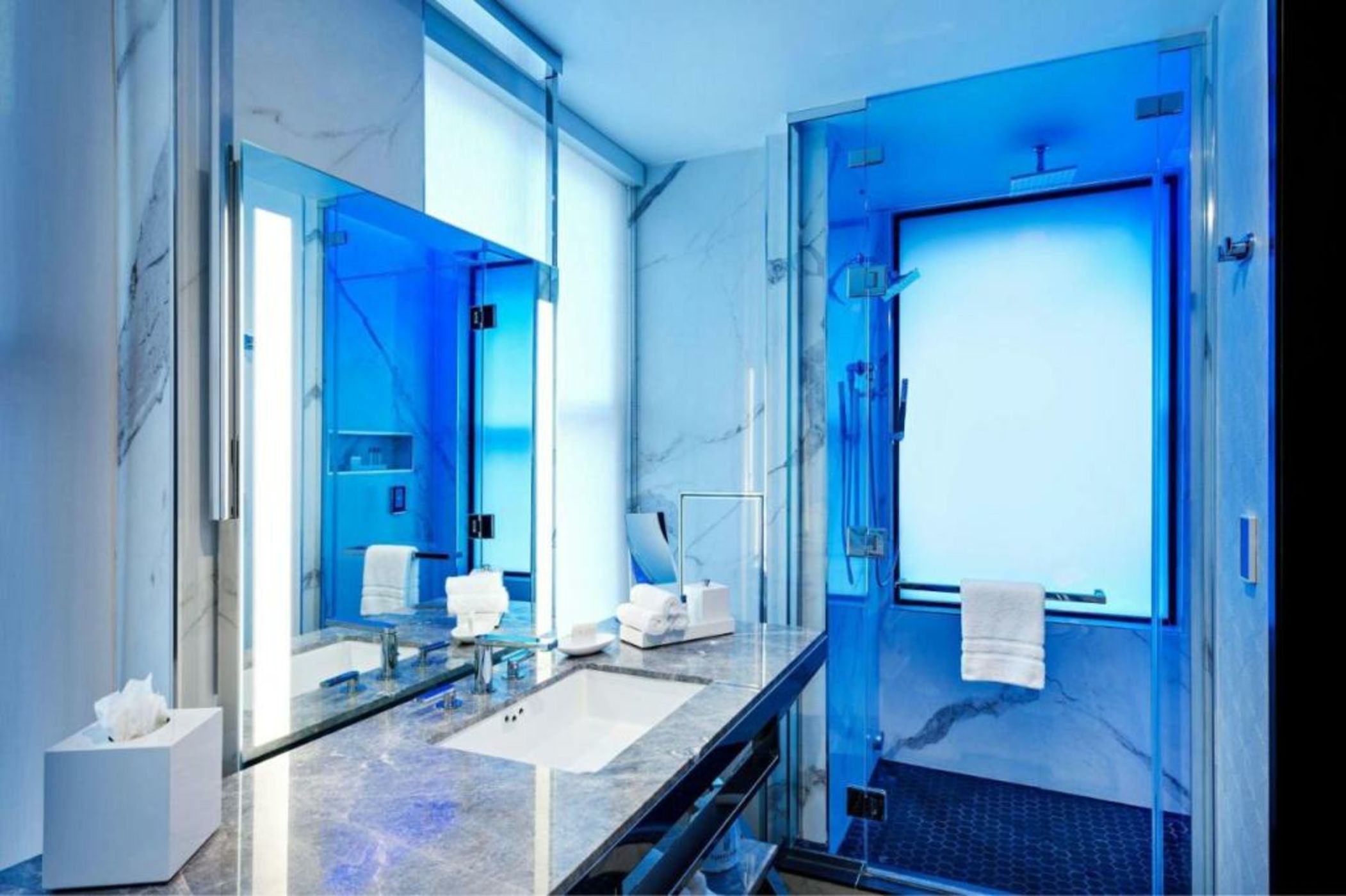 The Sinclair, Autograph Collection