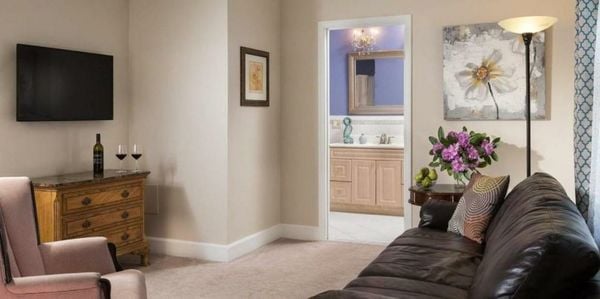 Beech Tree Inn and Cottage