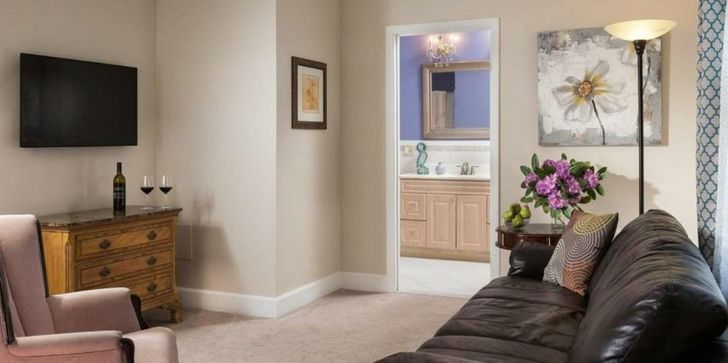 Beech Tree Inn and Cottage