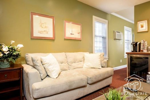 Bouchard Restaurant & Inn