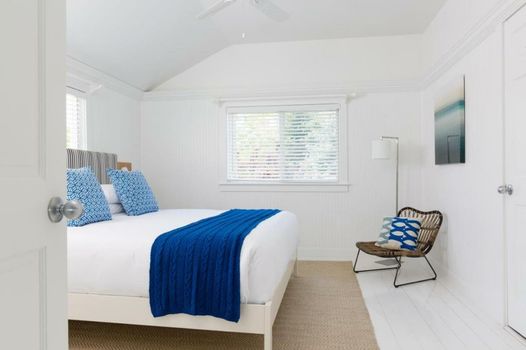 Blue - Inn on the Beach