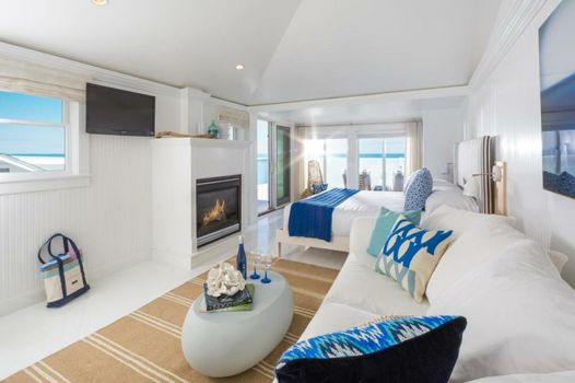 Blue - Inn on the Beach