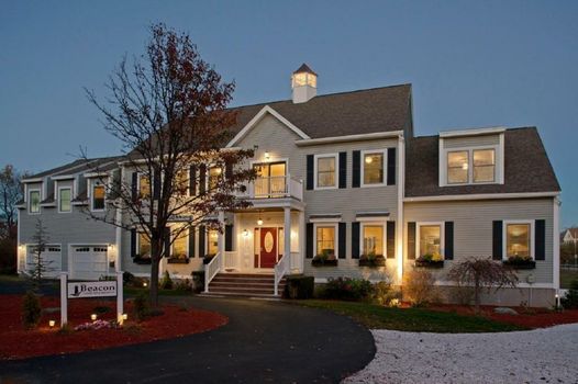 The Beacon Waterfront Inn