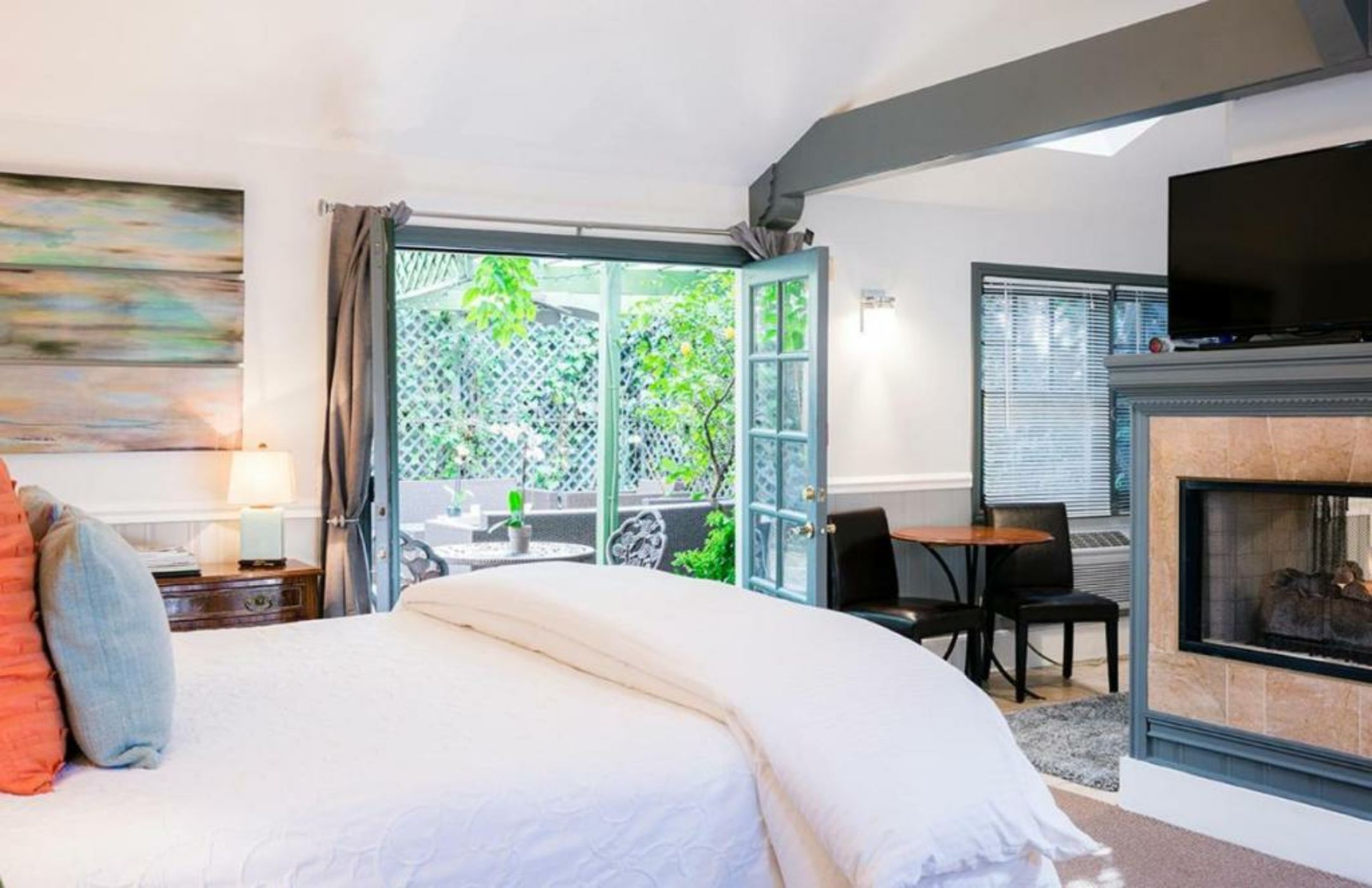 1801 First Luxury Inn