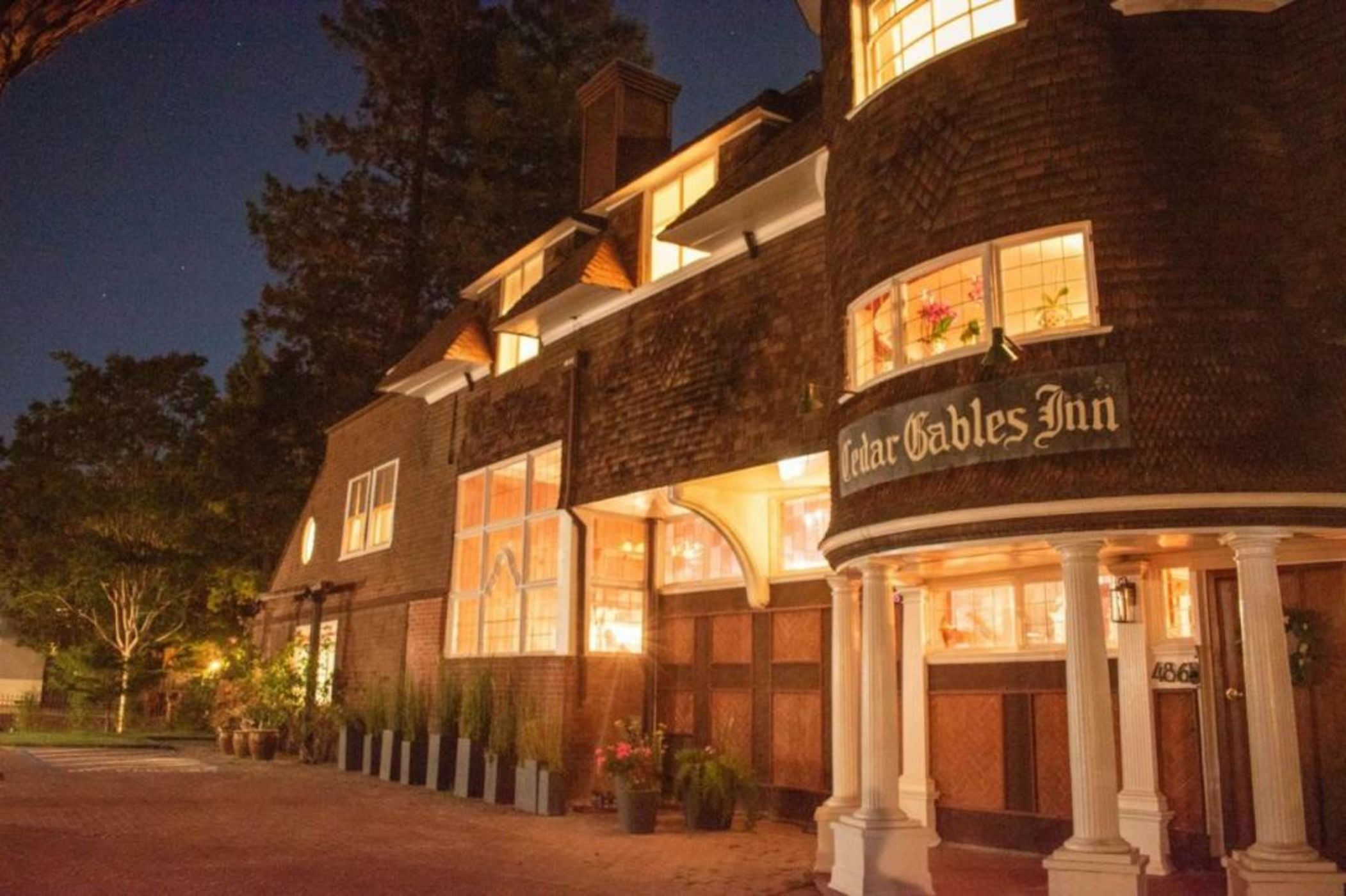 Cedar Gables Inn