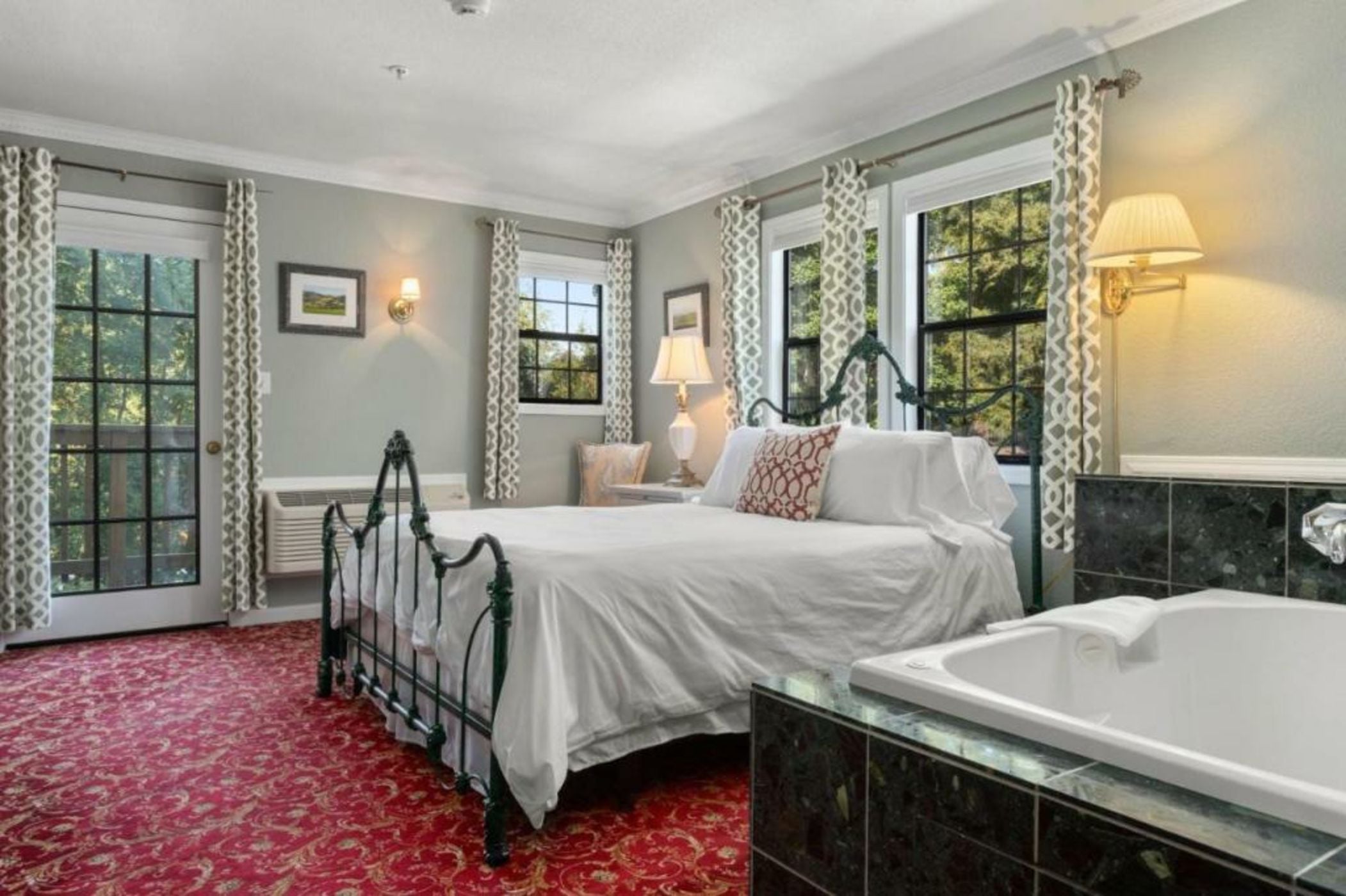 Candlelight Inn Napa Valley