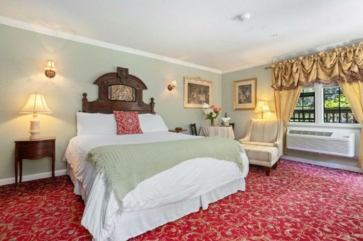 Candlelight Inn Napa Valley