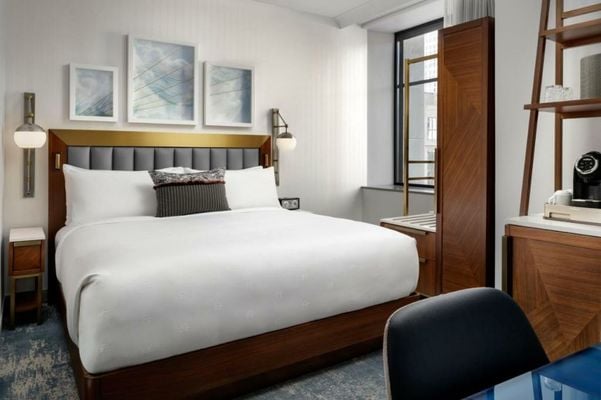 Rand Tower Hotel, Minneapolis, a Tribute Portfolio Hotel