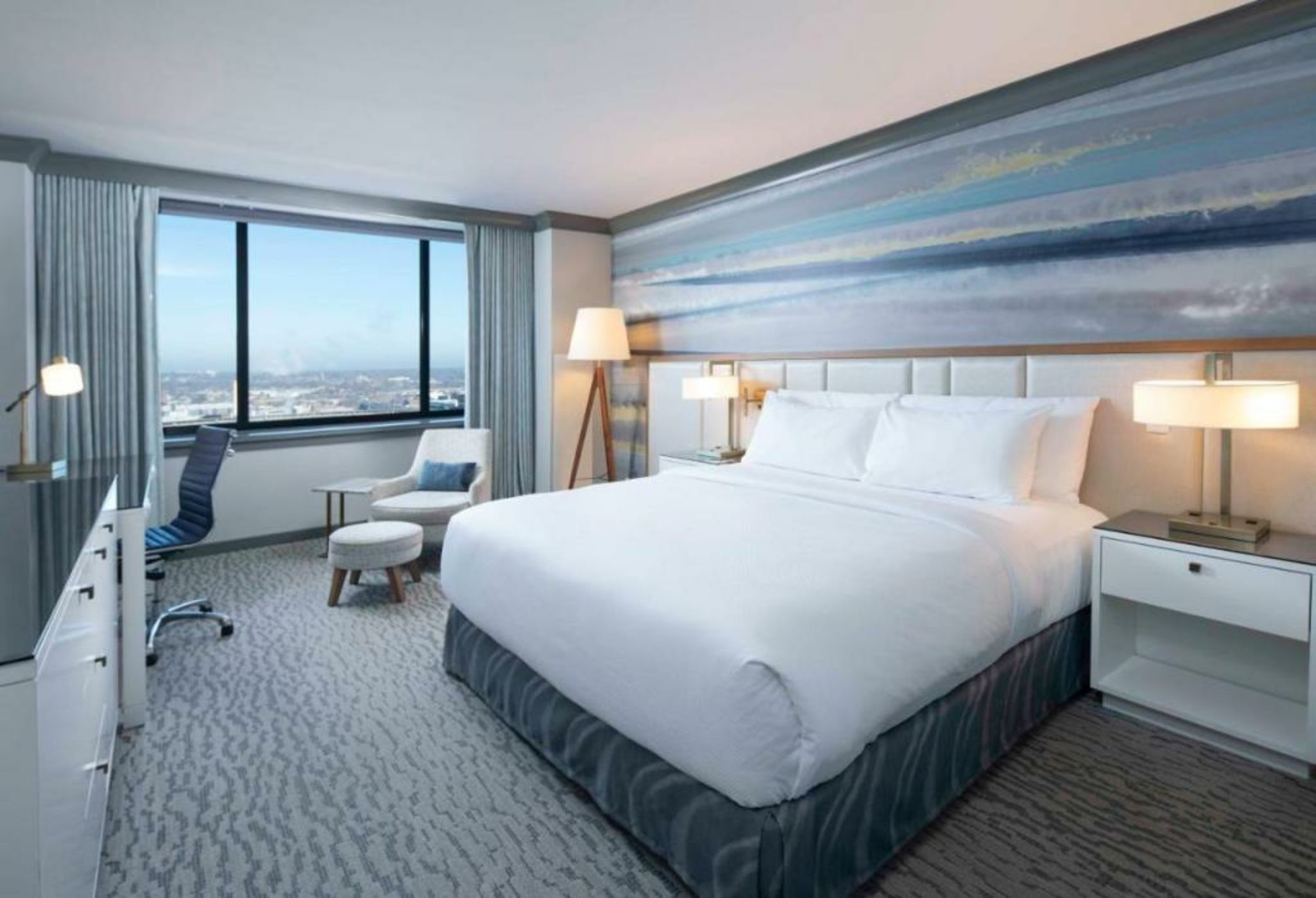 The Lofton Hotel Minneapolis, Tapestry Collection by Hilton