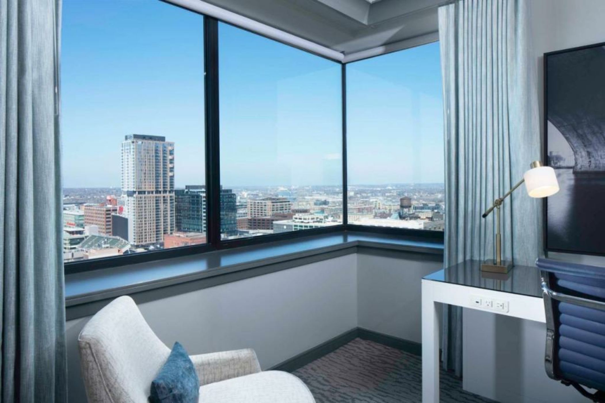 The Lofton Hotel Minneapolis, Tapestry Collection by Hilton