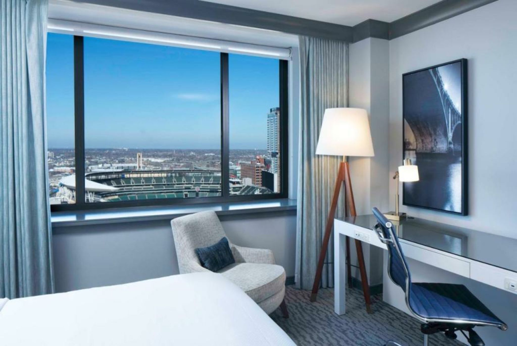 The Lofton Hotel Minneapolis, Tapestry Collection by Hilton