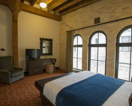 Brewhouse Inn and Suites