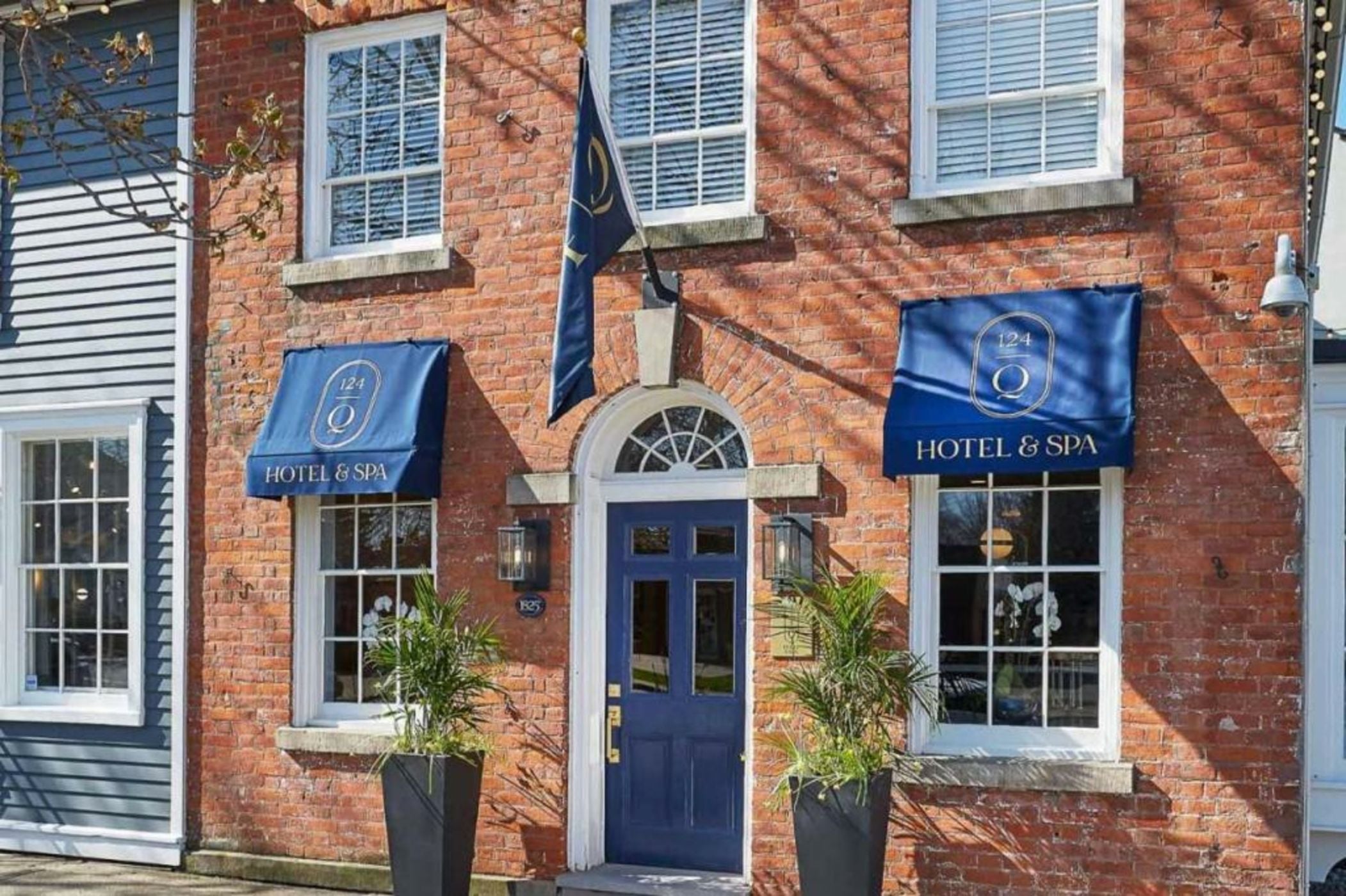 124 on Queen Hotel & Spa