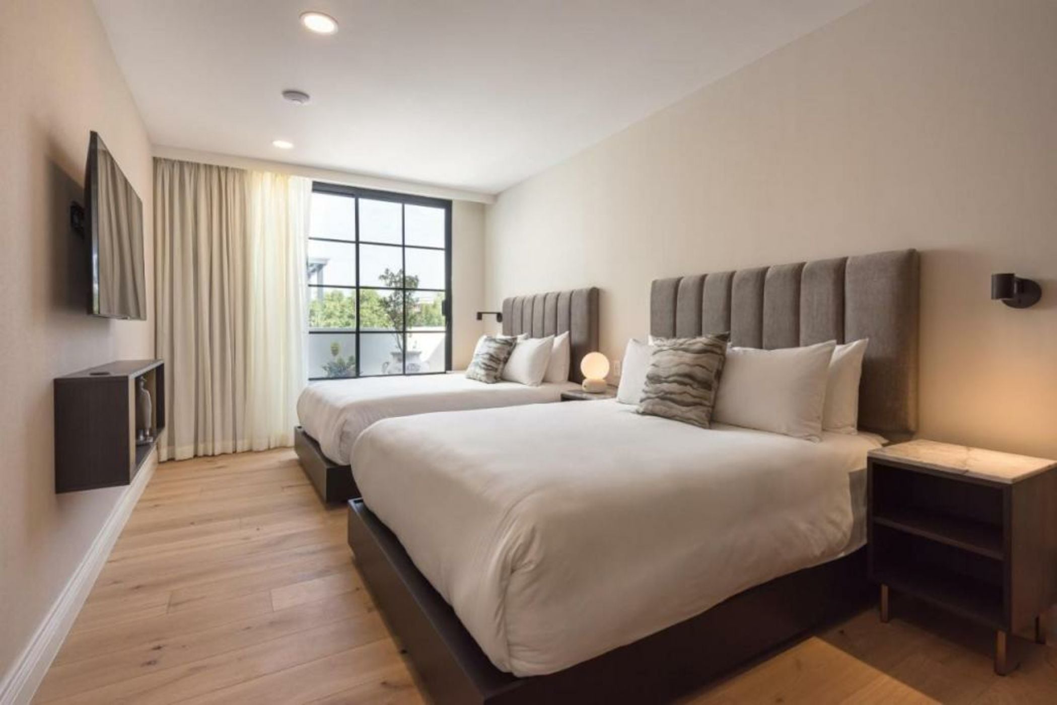 The Amsterdam by Viadora