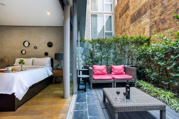 AR 218 Hotel by ULIV