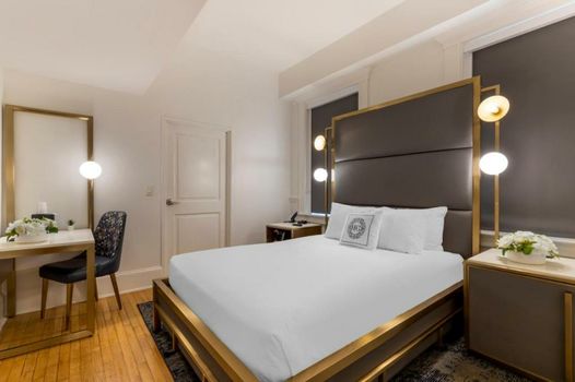 Hotel Gibbs Downtown Riverwalk