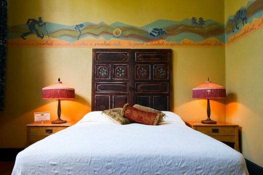 McMenamins Kennedy School