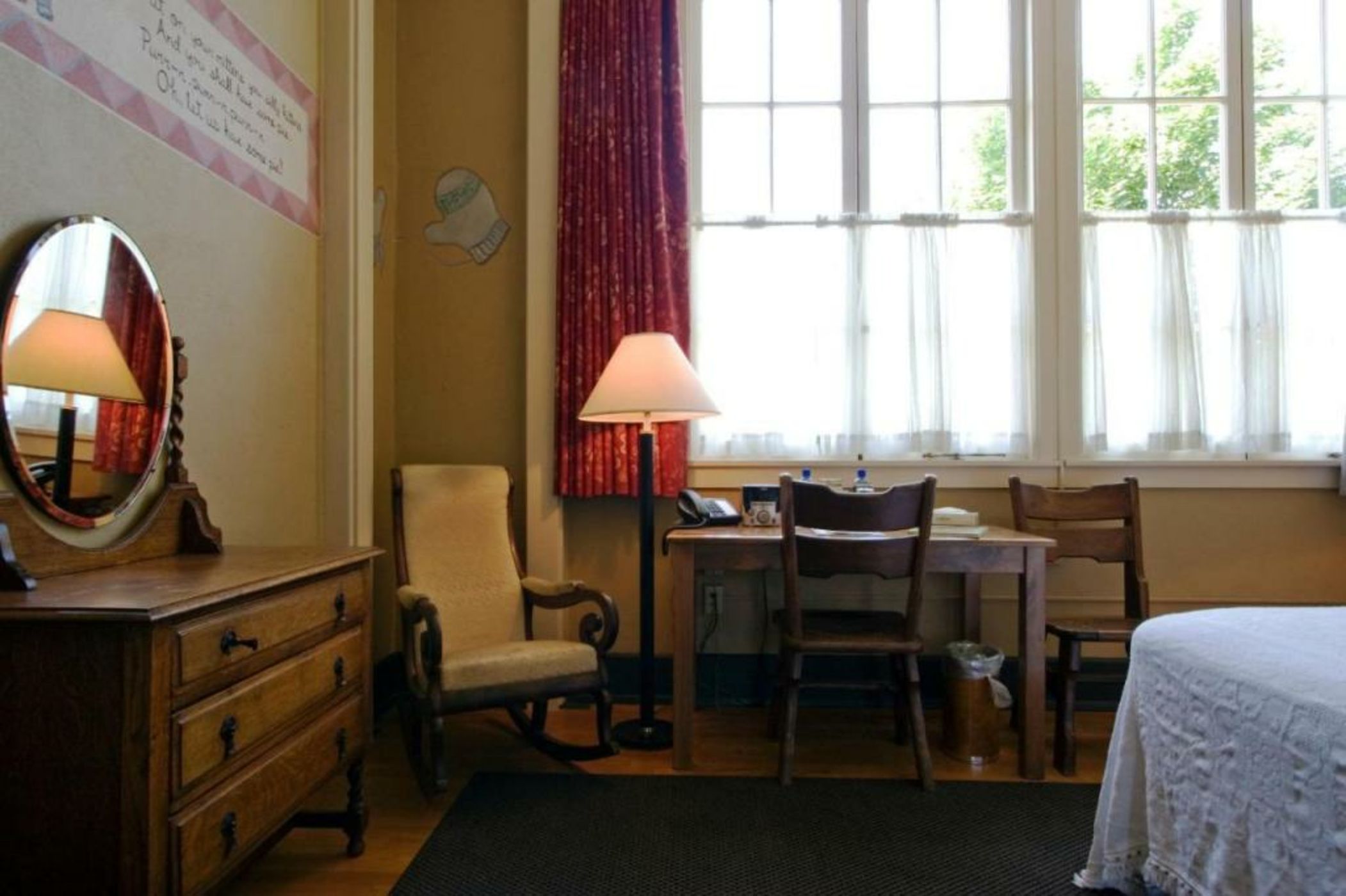 McMenamins Kennedy School