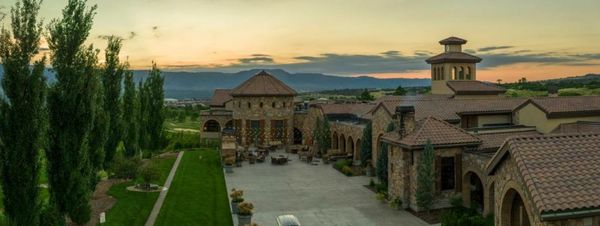 Flying Horse Resort & Club