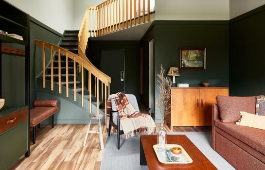 Hunter Lodge, a Bluebird by Lark