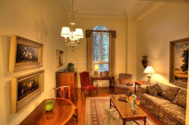 Geneva On The Lake Boutique Resort Hotel