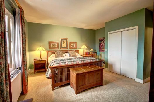 Geneva On The Lake Boutique Resort Hotel