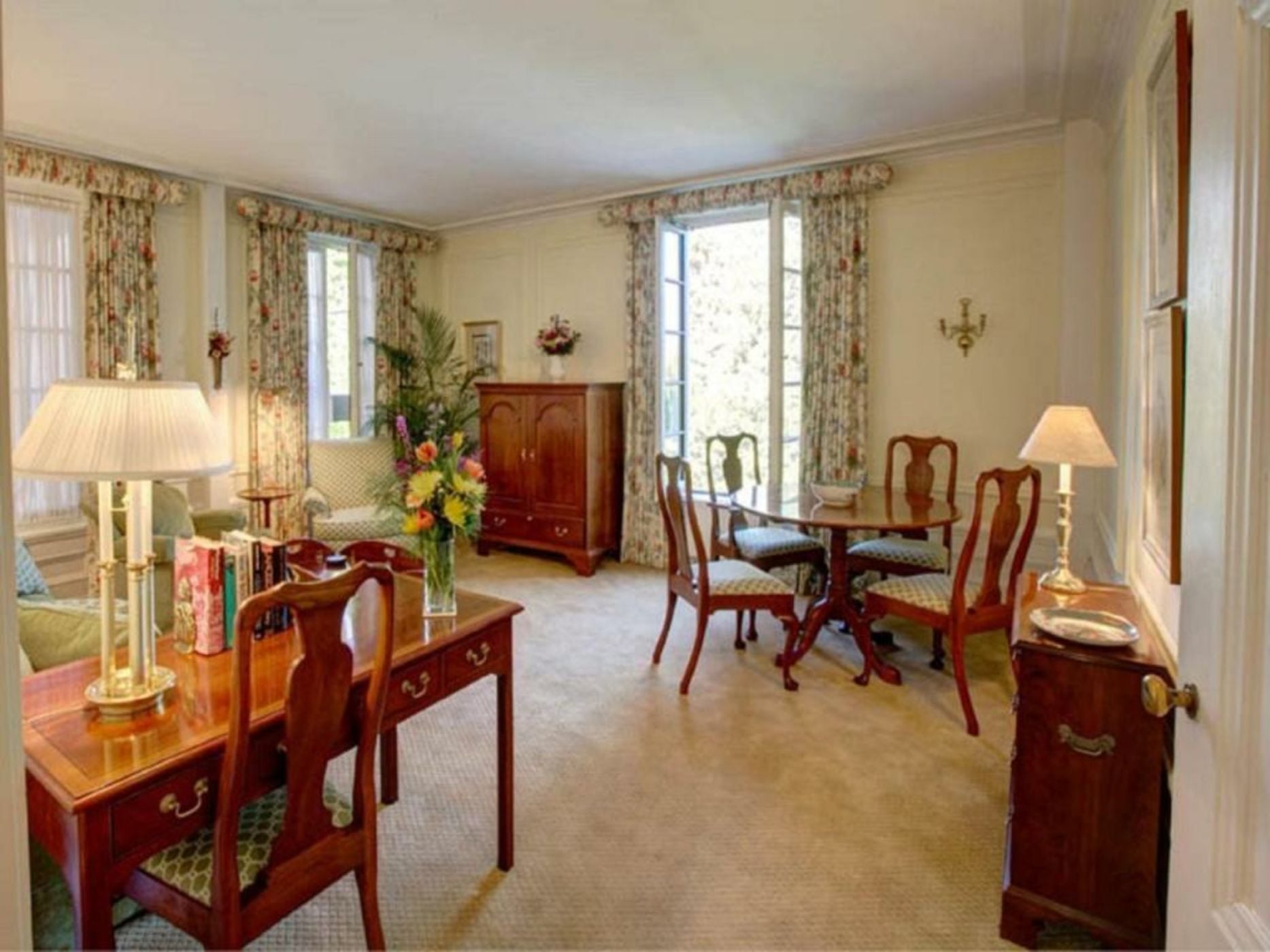 Geneva On The Lake Boutique Resort Hotel