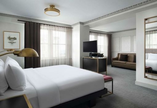 Hotel Phillips Kansas City, Curio Collection By Hilton