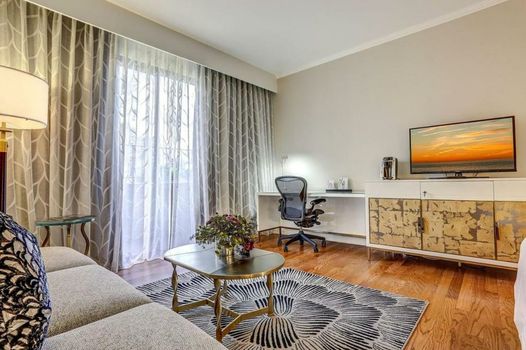 Avenue of the Arts Costa Mesa, a Tribute Portfolio Hotel