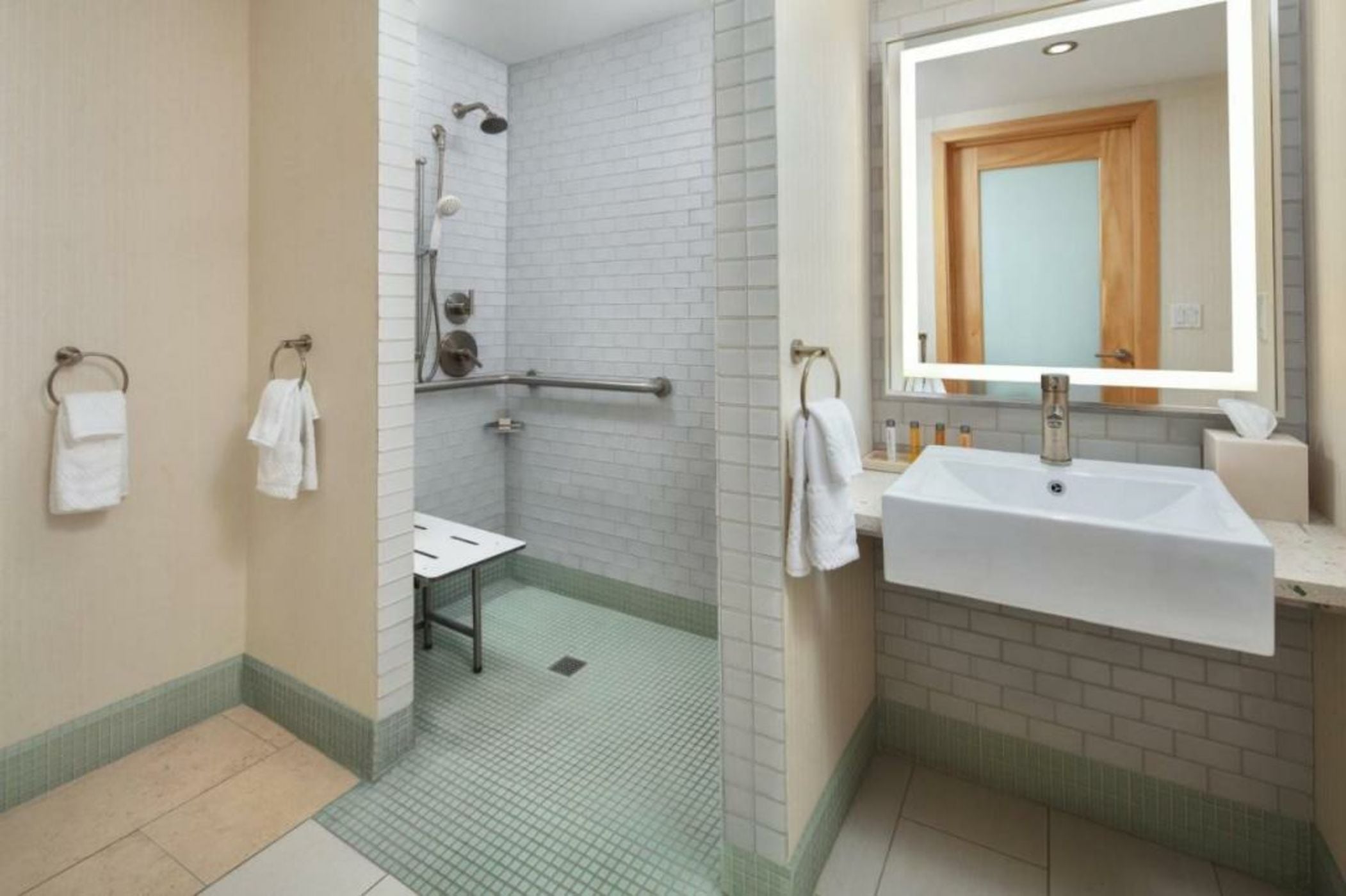 Pier South Resort, Autograph Collection