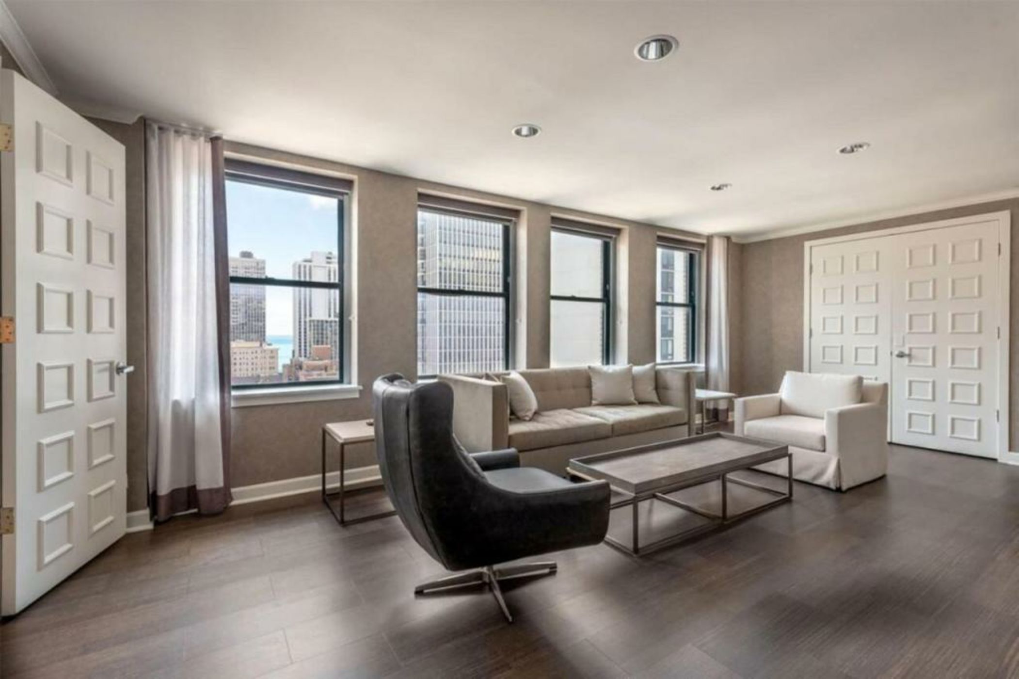 Claridge House Chicago, Tapestry Collection by Hilton