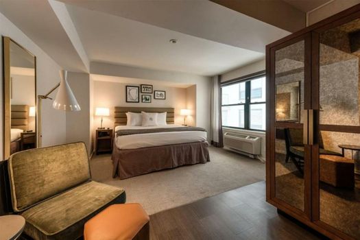 Claridge House Chicago, Tapestry Collection by Hilton