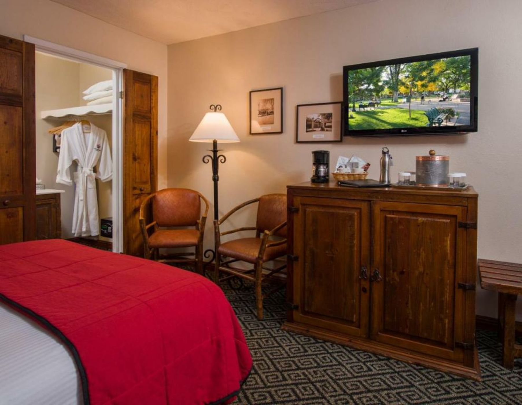 Inn of the Governors