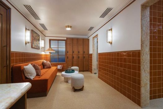 The July - London Victoria