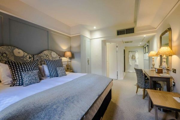 Coach & Horses Hotel