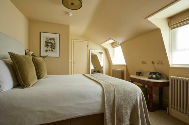 Georgian House Hotel