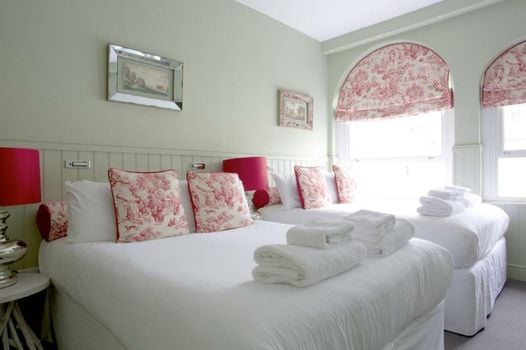 Georgian House Hotel