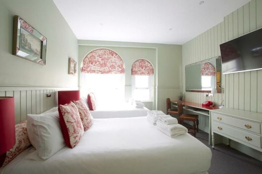 Georgian House Hotel