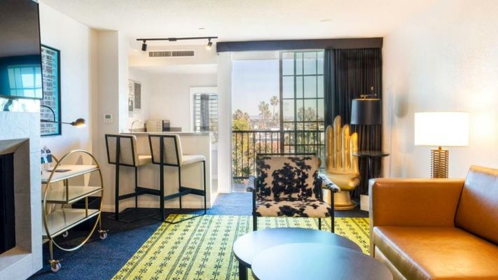 Montrose at Beverly Hills