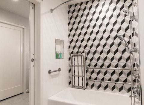 Montrose at Beverly Hills