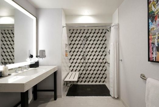 Montrose at Beverly Hills