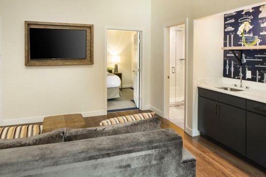 Hotel Indigo Boston Garden by IHG