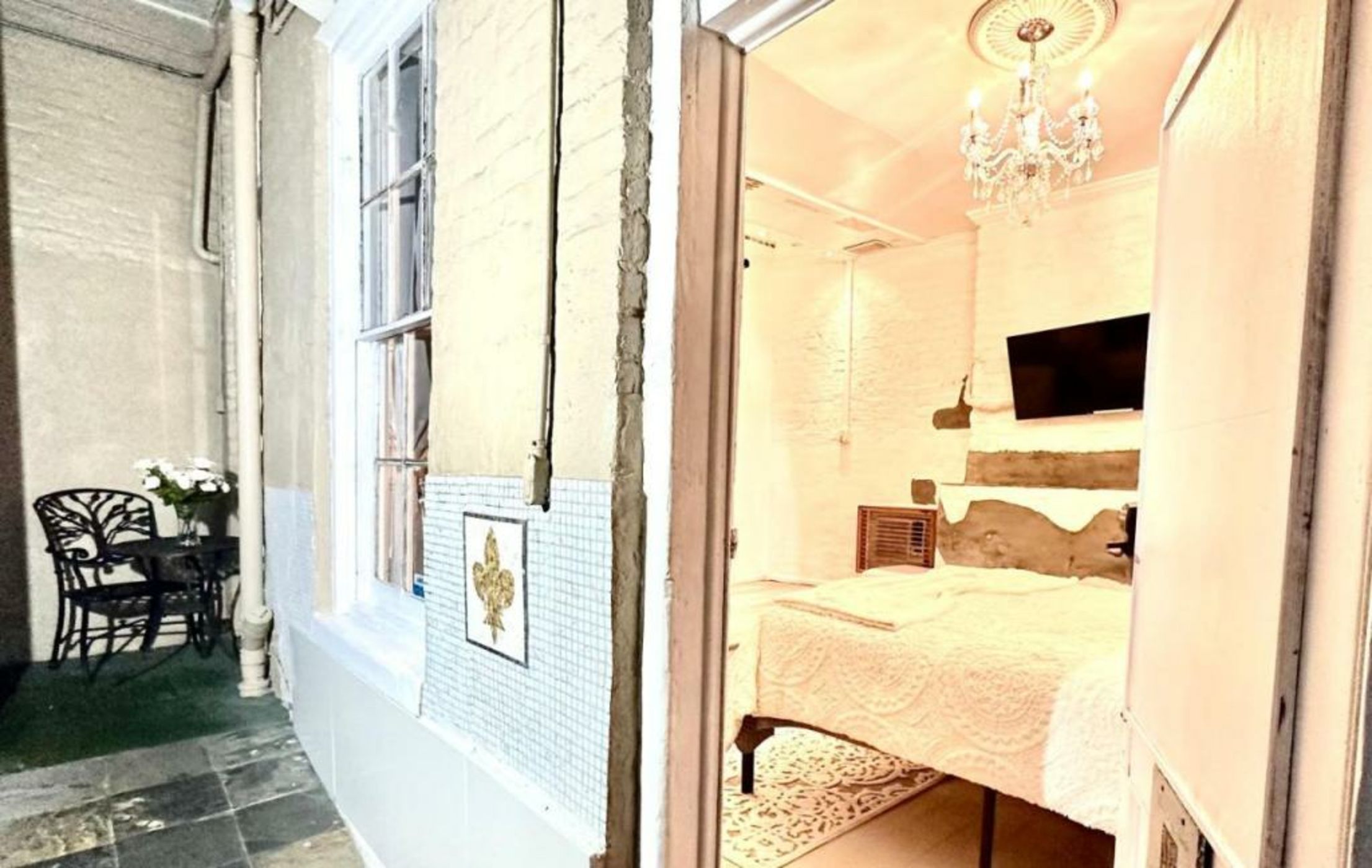 Fleur De Lis Mansion